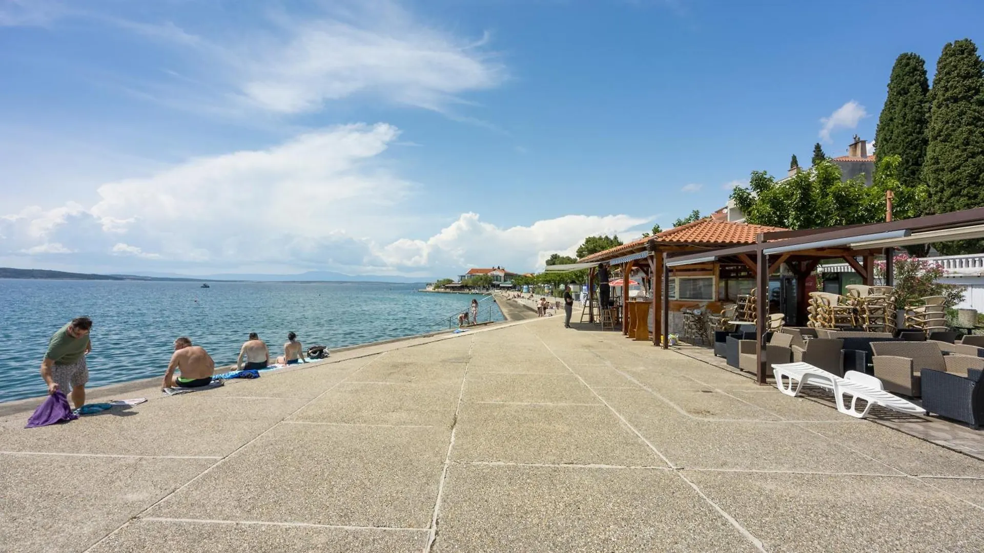 Apartments By The Sea Selce, Crikvenica - 22935 Croatia